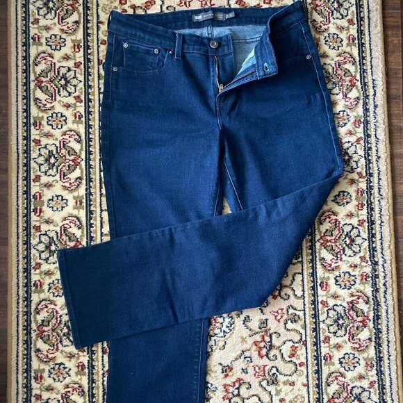 COPY- Levi's Jeans Demi Curve Classic Fit Straight Leg Blue Denim Size 12/31 - Picture 1 of 5